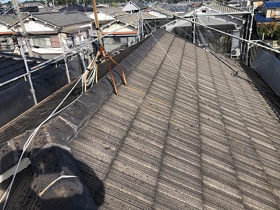 生駒市で屋根の劣化　屋根の葺き替えか屋根塗装をするかを検討