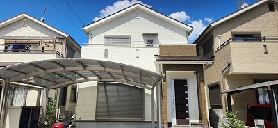 香芝市にて戸建て住宅の外壁塗装・屋根塗装！正面玄関WBアート