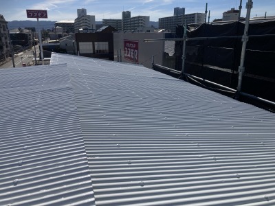 奈良市にて工場の屋根塗装！小波スレート屋根編！施工事例