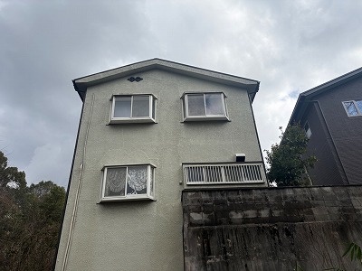 奈良市にて雨漏り！外壁ひび割れ！外壁塗装をご検討の方！確認必須！