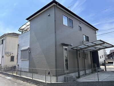 川西町にて築15年の戸建て住宅の外壁塗装工事！弊社はOEM商品は使いません！
