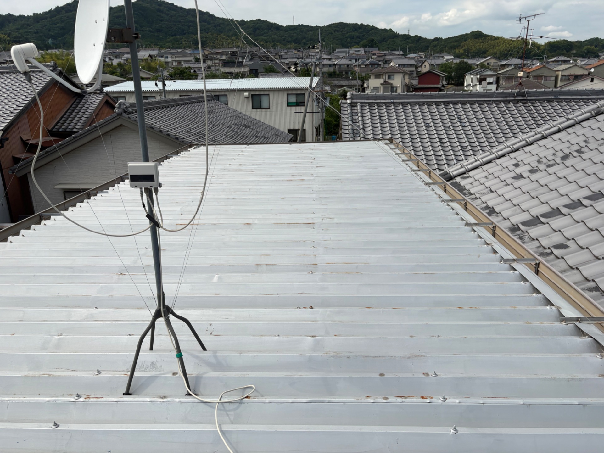 奈良市で錆びた鉄板屋根の屋根塗装のご提案！錆は錆止め塗料だけではダメ！！