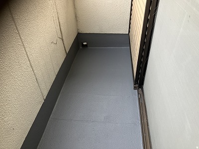 大淀町にてひび割れしたベランダを防水工事！雨漏りお困りの方へ！