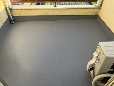 桜井市にてひび割れしたベランダ雨漏り発生！ベランダ防水工事！施行工事